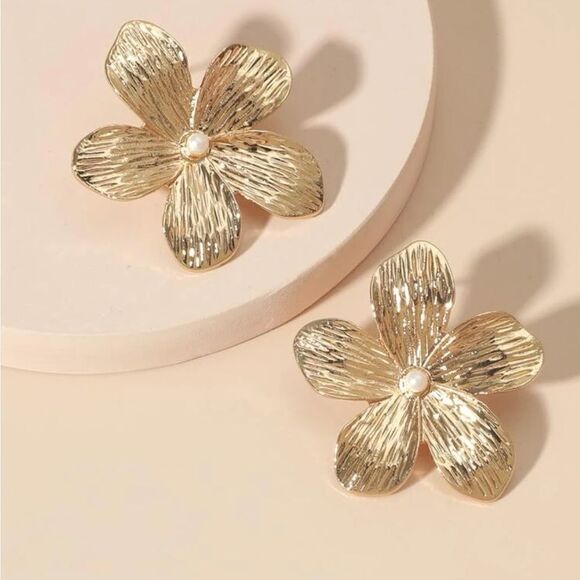 5 for $25 Flower Gold Studs - Picture 2 of 5